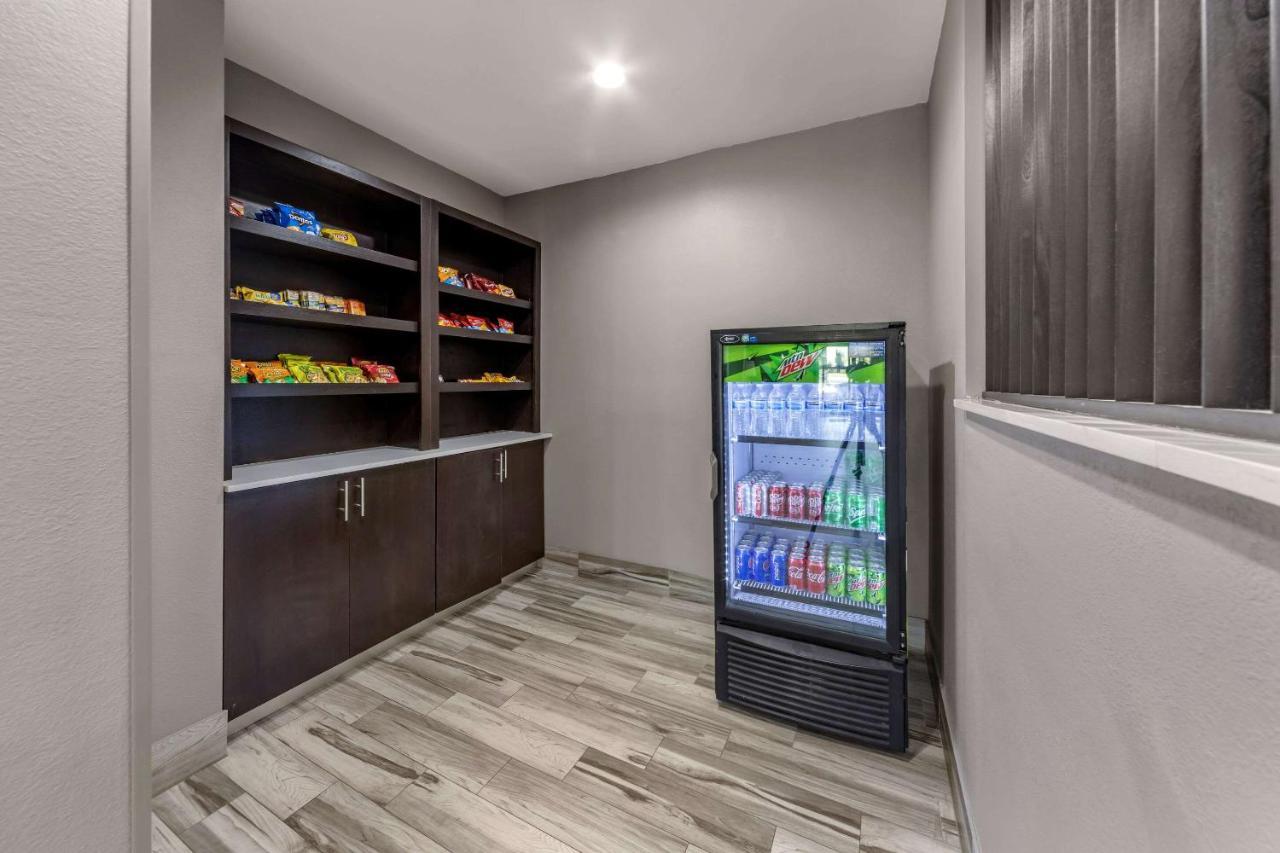 Garner Hotel Oklahoma City - Quail Springs By Ihg Bagian luar foto