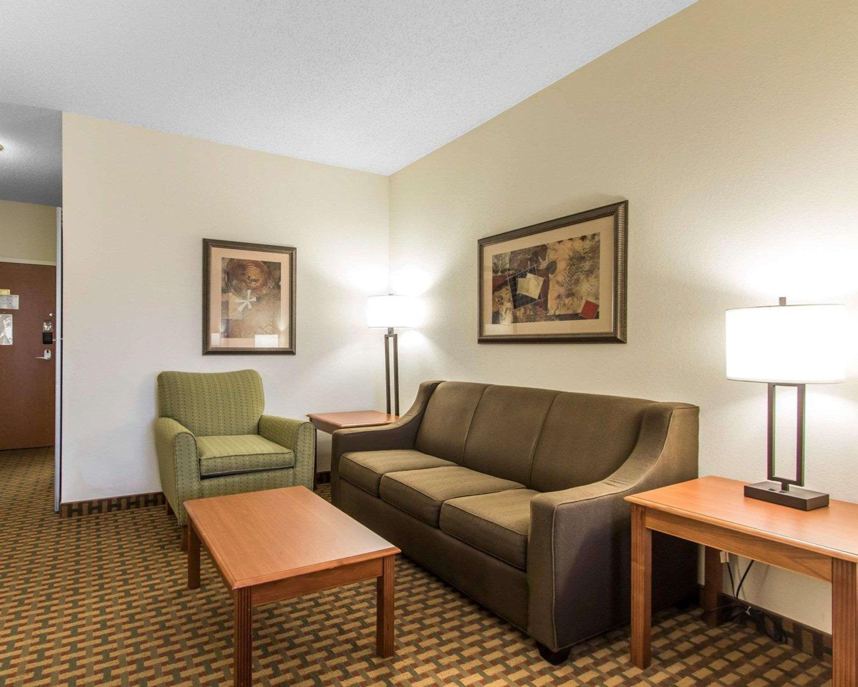 Garner Hotel Oklahoma City - Quail Springs By Ihg Bagian luar foto
